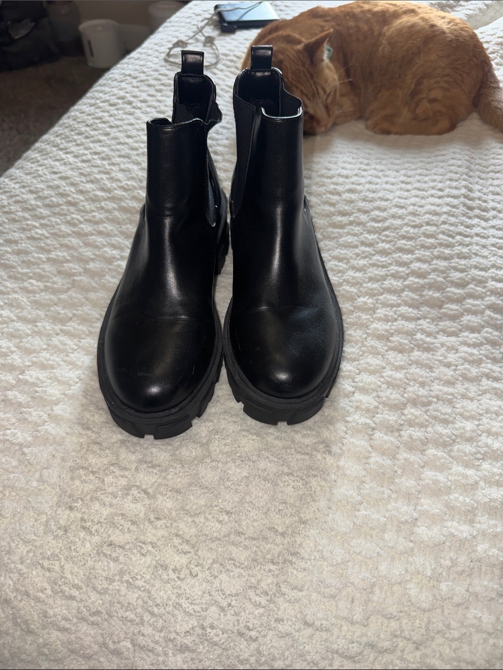 Nasty Gal Black Lug Sole Chelsea Booties 4/37 (fits like a 6) - Picture 2 of 7